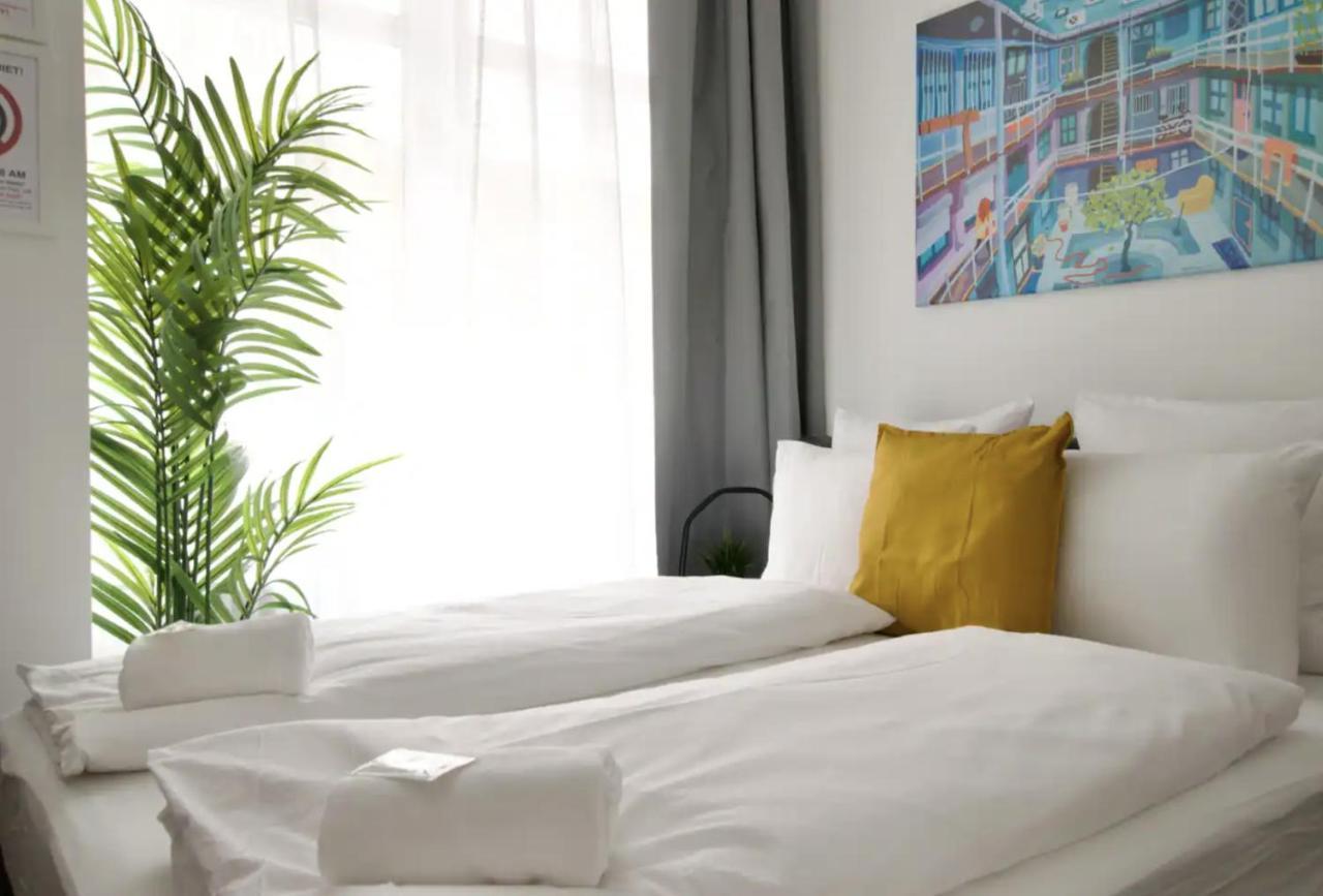 Studio Apartments By Hi5- Apartment In Downtown Budapest Eksteriør billede