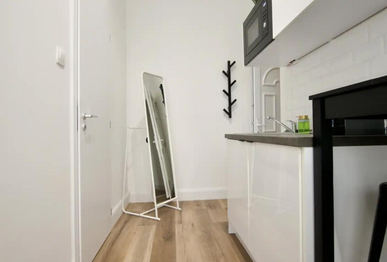 Studio Apartments By Hi5- Apartment In Downtown Budapest Eksteriør billede